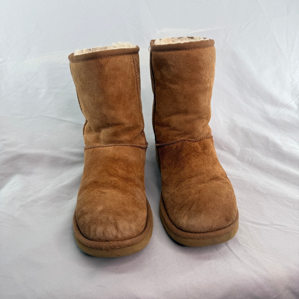 UGG Australia Classic Short 5825 Chestnut Suede Shearling Boots Womens 7 EU 38 - Picture 4 of 9